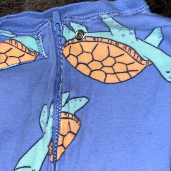 2t zip pjs - Picture 2 of 3